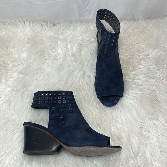 Donald J Pliner Jane SP Black Kid Suede Heels Sz 10 - Picture 1 of 7